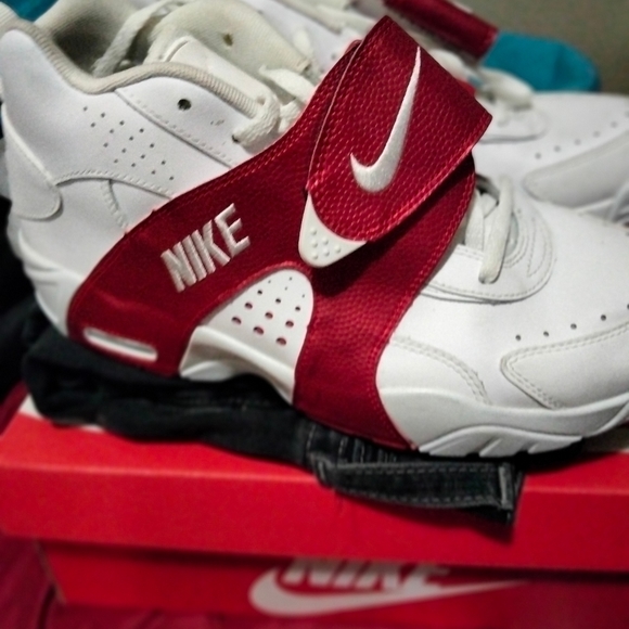 Nike basketball shoes - Picture 1 of 5